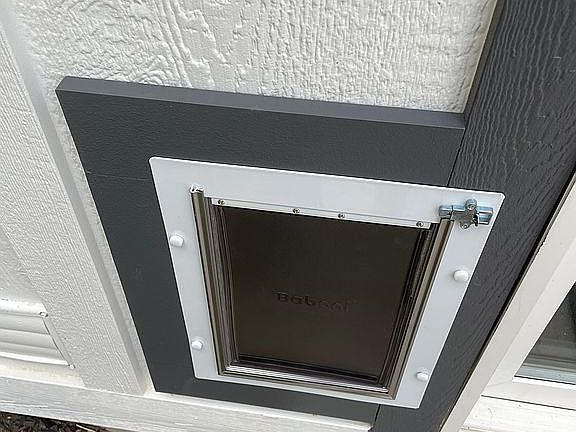 2nd image of 3006 E Louise Ave