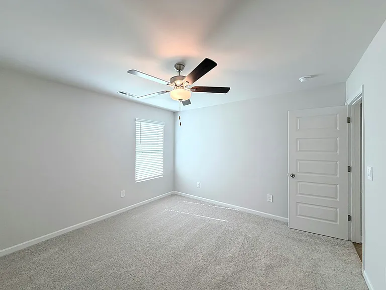 128 Challenger Way — Photo 19