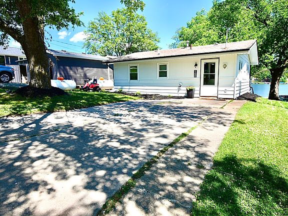 2nd image of 160 Hillcrest Rdg