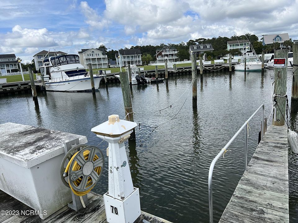 1st image of 409 Island Drive Boat Slip #70