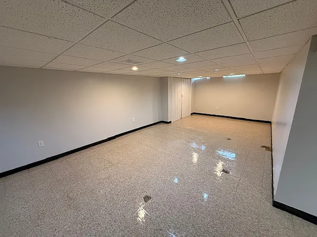 35633 Seville St — Photo 11