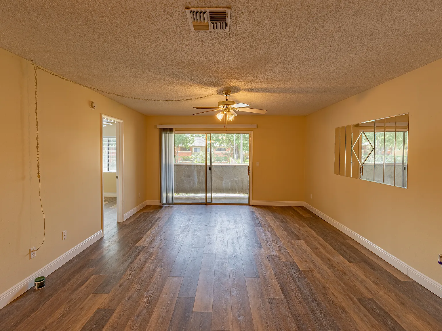 1 bed, 826 sqft, $1,250 — Photo 1