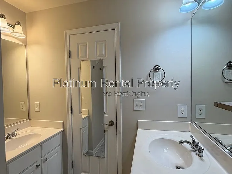 221 16th St NW #3 — Photo 48