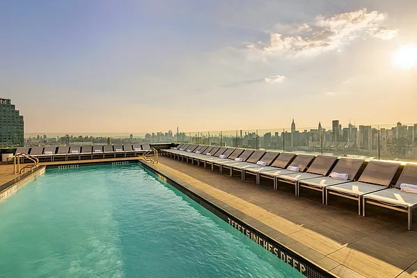 Rented by Stonehenge NYC LLC | media 7