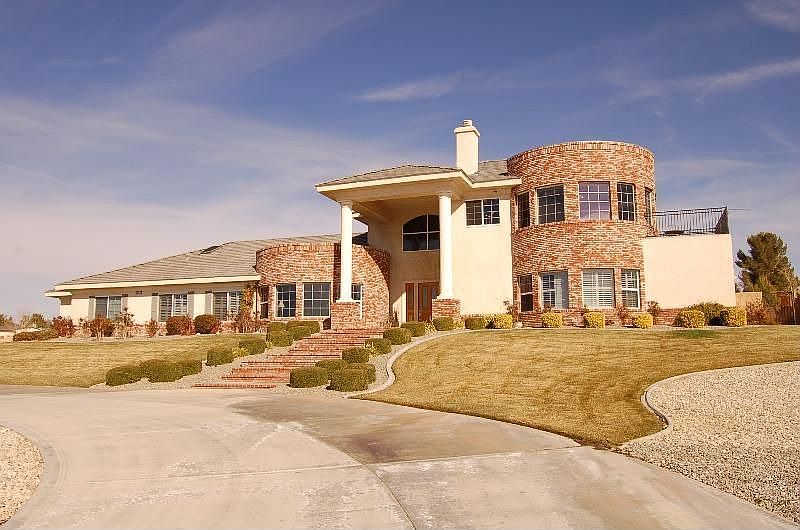 1st image of 12929 La Cresta Dr