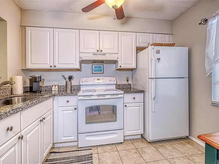 13714 Mission Oaks Blvd #13714 — Photo 10