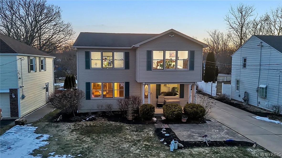 4178 E River Rd photo 1