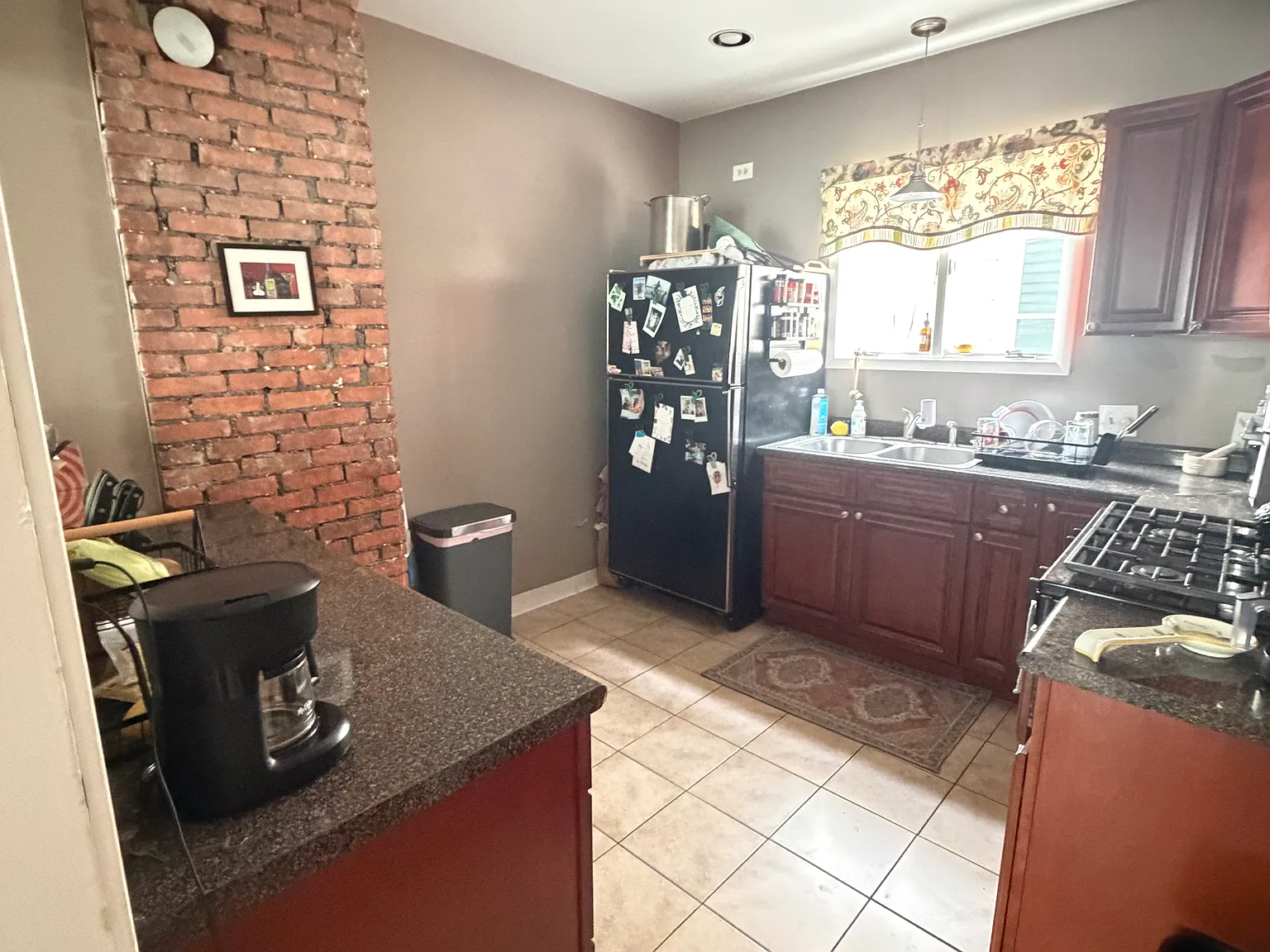 3 bed, 1500 sqft, $1,500 — Photo 2