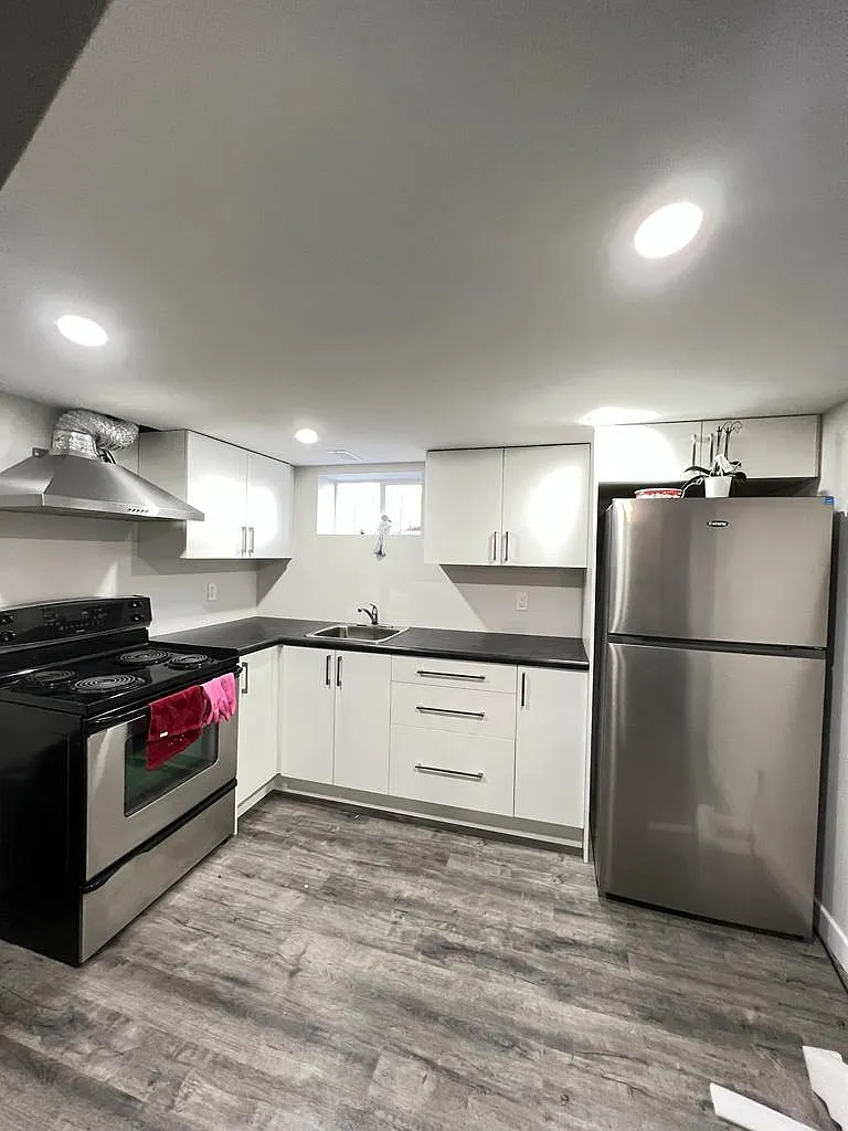 4 bed, 1000 sqft, $550 — Photo 3