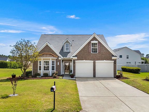 2nd image of 611 Woodman Dr.