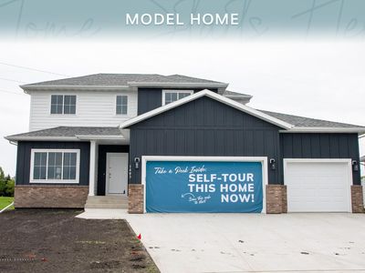 1403 66th Ave S, Fargo, ND, 58104