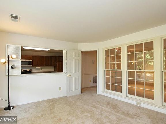 5th image of 5700 Brewer House Cir APT 101-11