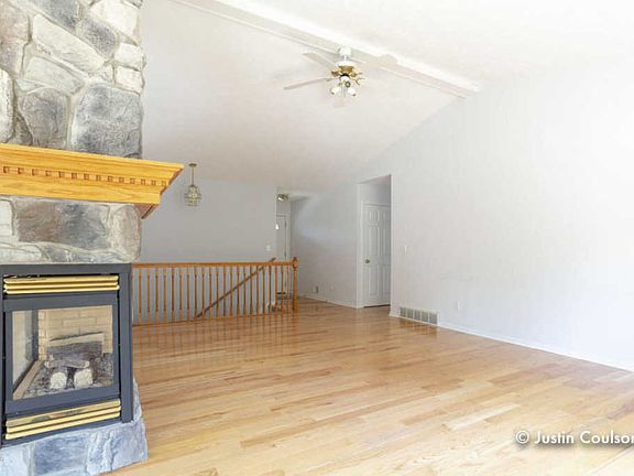 4th image of 2327 Randall Ave NW