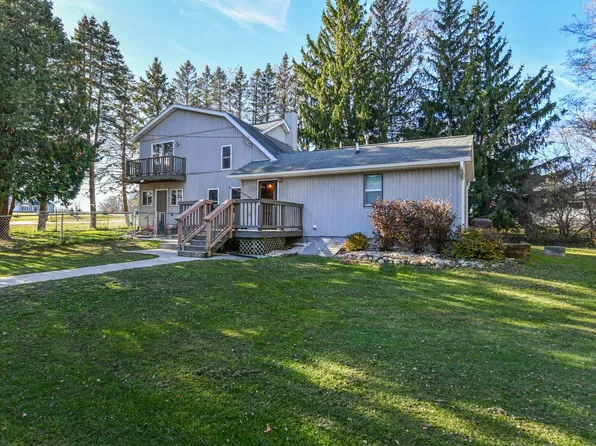 590 Decorah ROAD, West Bend, WI 53095