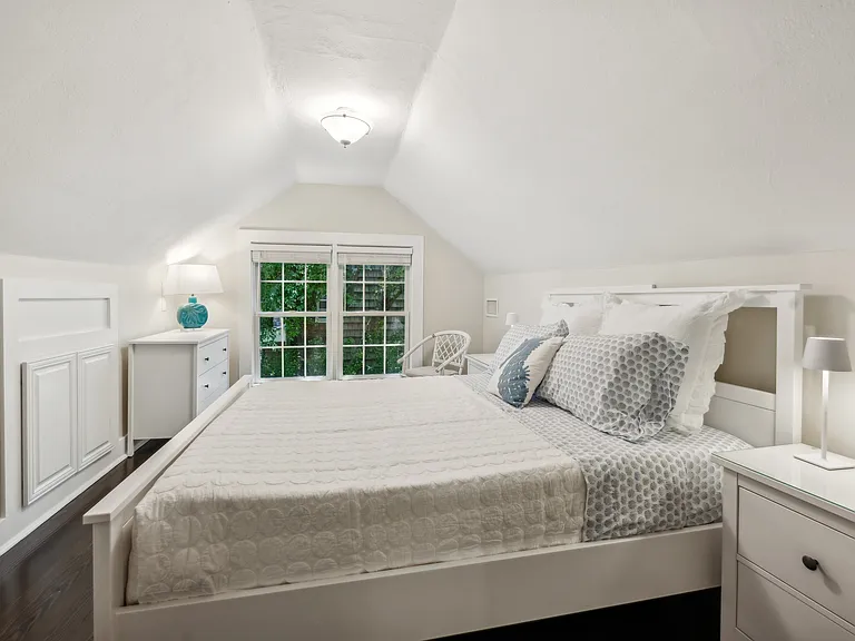 42 Osborne Ln — Photo 10