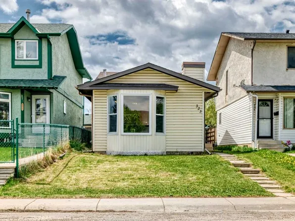 323 N Falwood Way NE, Calgary, AB T3J 1A9