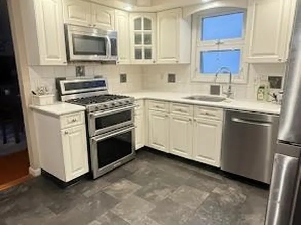 172 West 24th Street image 8 of 13