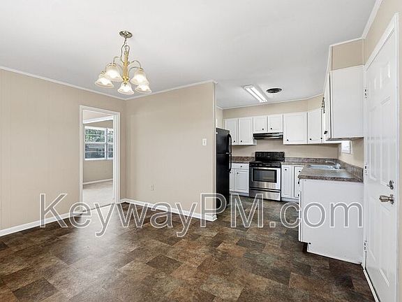 5th image of 3645 Westwood Dr
