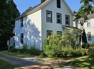 53 York Ave APT 2A, Saratoga Springs, NY 12866