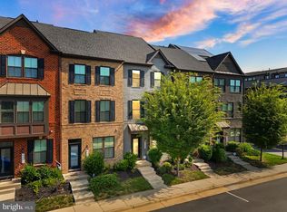 43400 Apple Orchard Sq, Ashburn, VA 20148