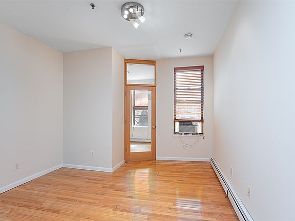 3rd image of 817 Park Ave APT 8