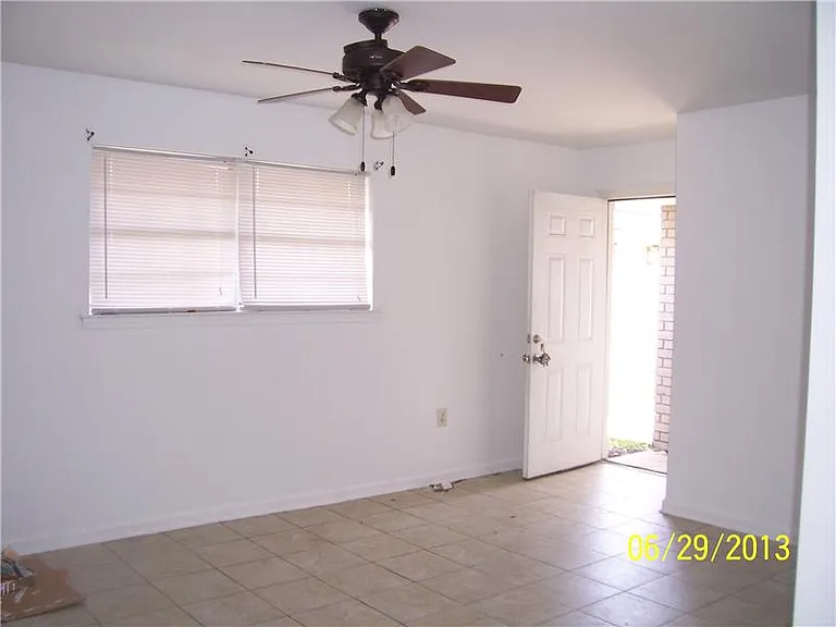 406 Dubarry Pl — Photo 3