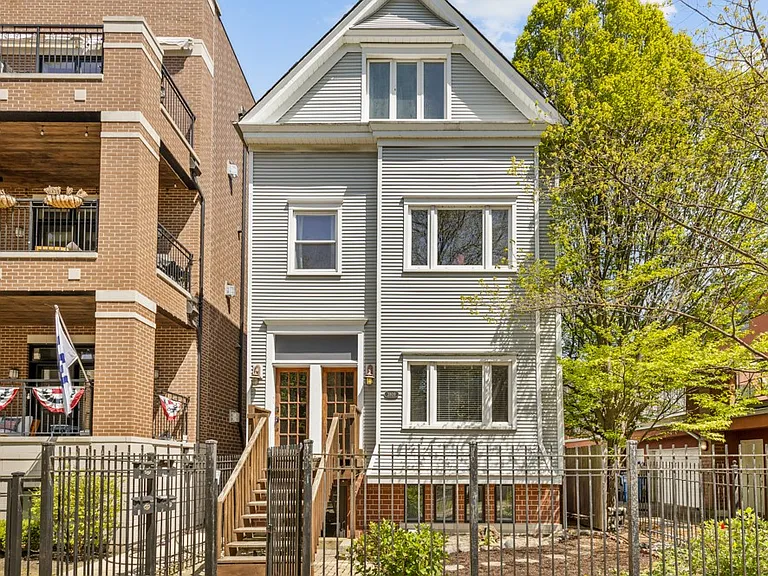 3809 N Kenmore Ave #3 — Photo 1