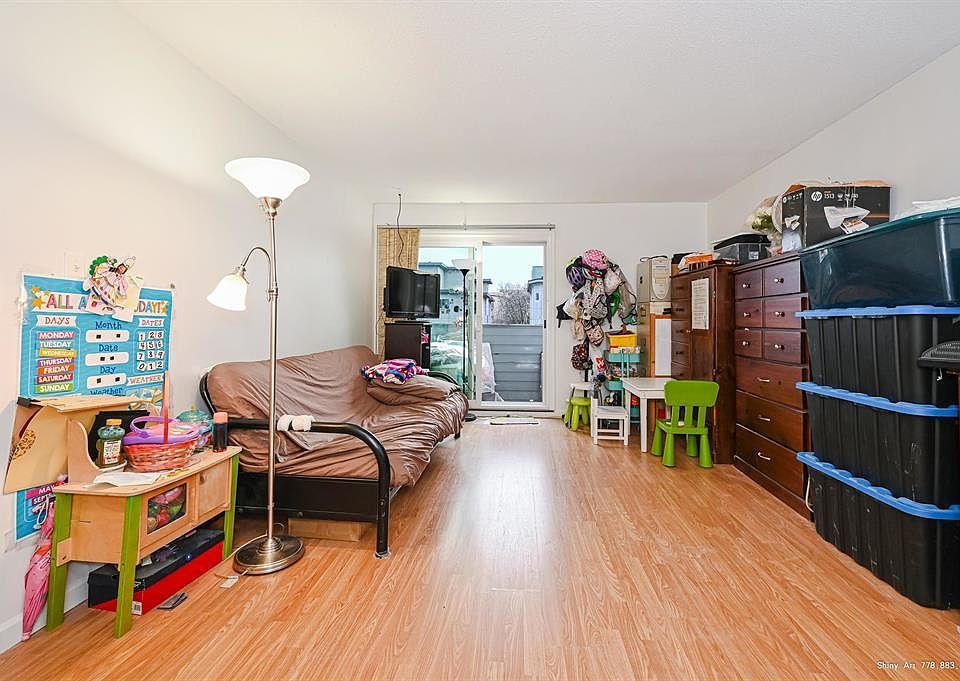 1st image of 16 Lakewood Dr #406