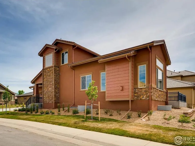 1401 Skyline Dr — Photo 4