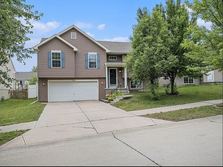 14463 Reynolds St — Photo 20
