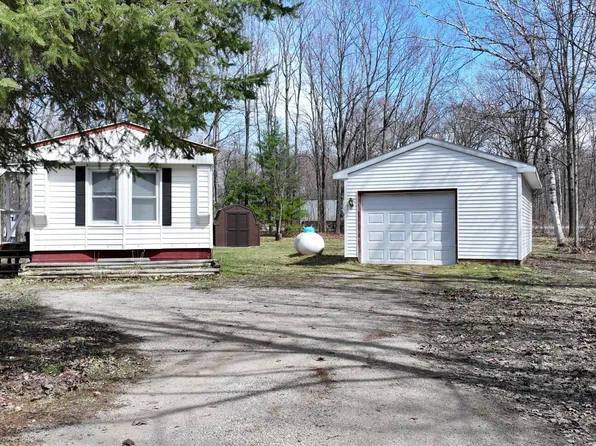 6105 Trillium Trl, Gaylord, MI 49735