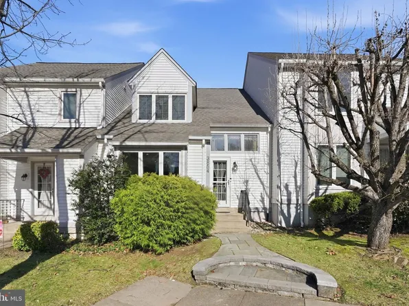 3854 Alder Woods Ct, Fairfax, VA 22033