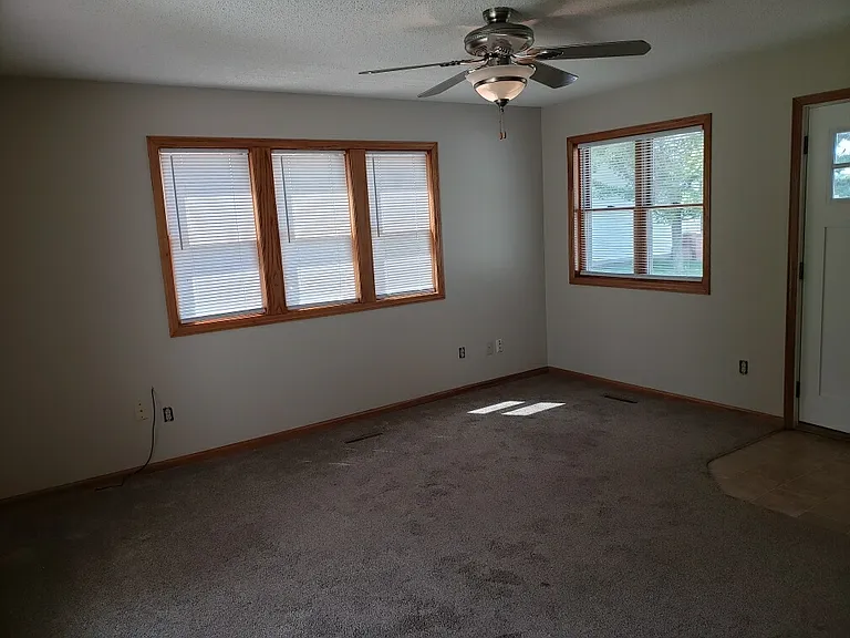 2528 Plum St — Photo 16