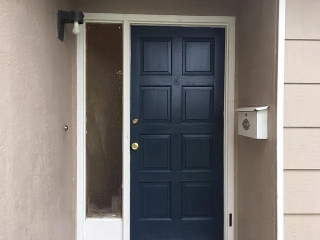 1420 Aster Dr — Photo 2
