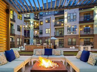 Arabelle Lincoln Station, Lone Tree, CO 80124