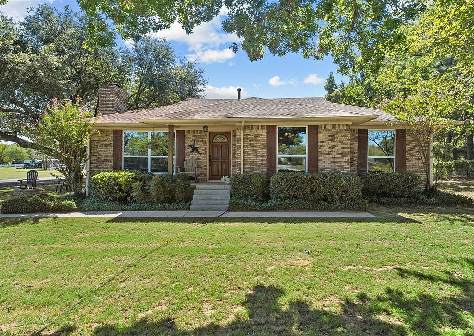 1st image of 6107 Plantation Ln