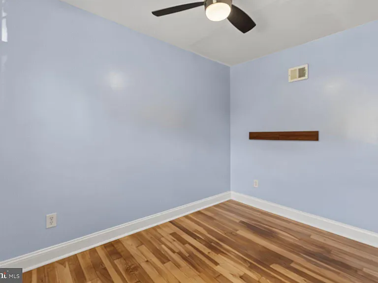 2437 Iverson St — Photo 13