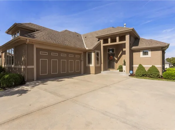 10992 S Parish St, Olathe, KS 66061