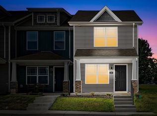 100 Davis Ridge Ln, Clarksville, TN 37040