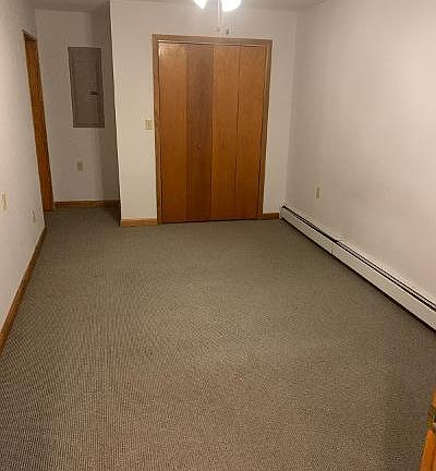 4th image of 904 Country Club Dr #D