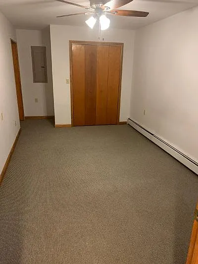 904 Country Club Dr #D — Photo 4