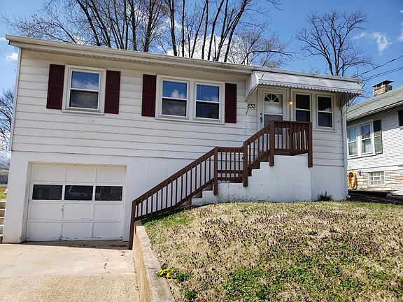 2nd image of 833 Elsworth Pl