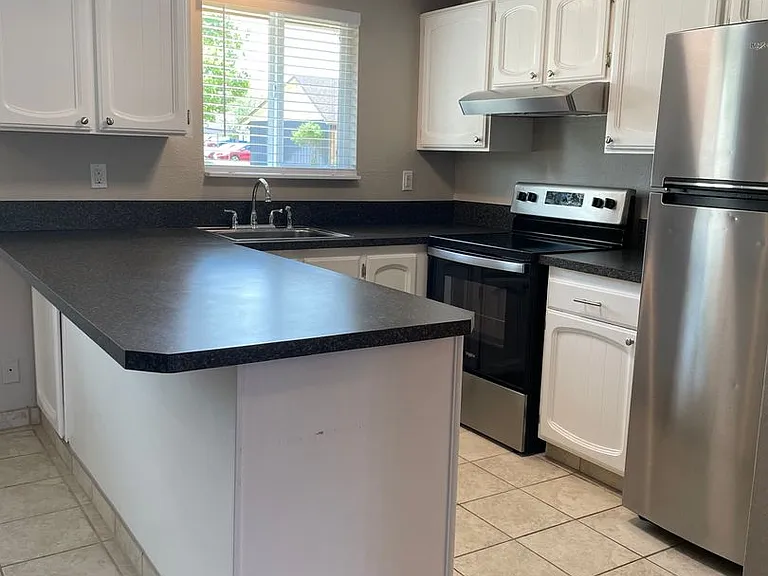 Churchill Village Apartments — Photo 56