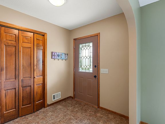 Entry way