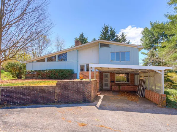 403 Edgewood Ln, Blacksburg, VA 24060