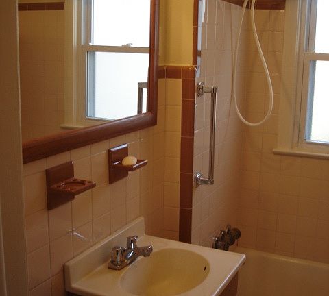4th image of 23288 Audrey Ave