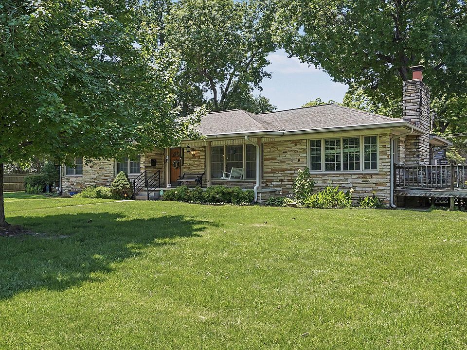 1st image of 2882 S Florence Ave