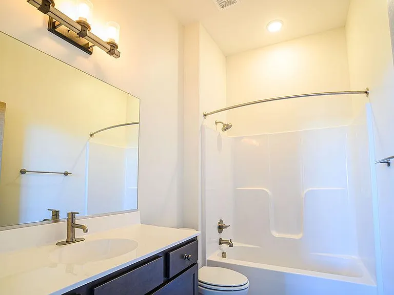 1406 Bainbridge St #B — Photo 6