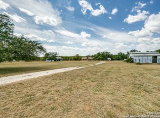 1100 Cypress Park Ln, Pipe Creek, TX 78063