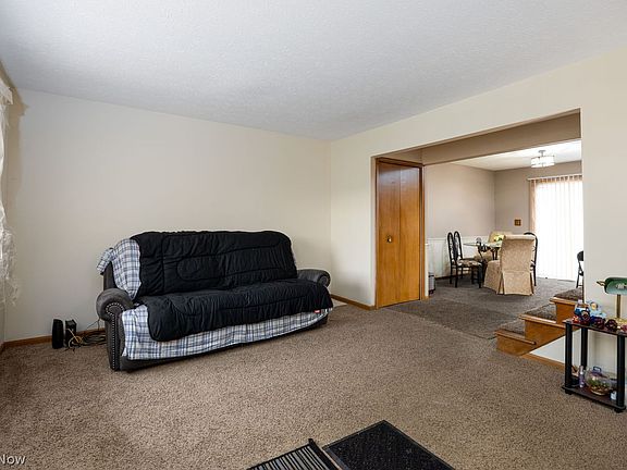 4th image of 1655 & 1657 Tanglewood Dr